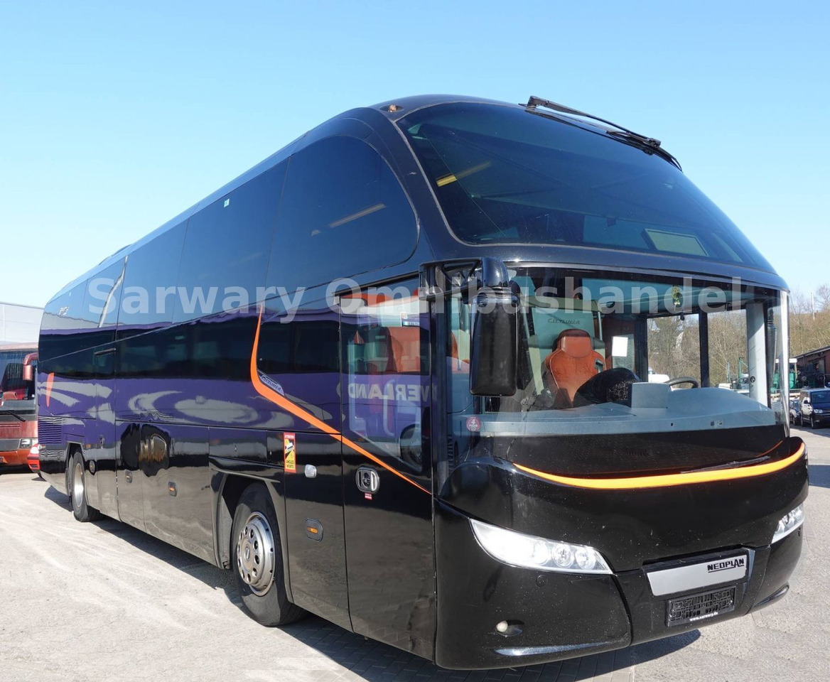 Neoplan N 1216 HD Cityliner*51 Sitze*P 14*Starliner*R 07 - Turistibussi: kuva Neoplan N 1216 HD Cityliner*51 Sitze*P 14*Starliner*R 07 - Turistibussi Neoplan N 1216 HD Cityliner*51 Sitze*P 14*Starliner*R 07 - Turistibussi: kuva Neoplan N 1216 HD Cityliner*51 Sitze*P 14*Starliner*R 07 - Turistibussi