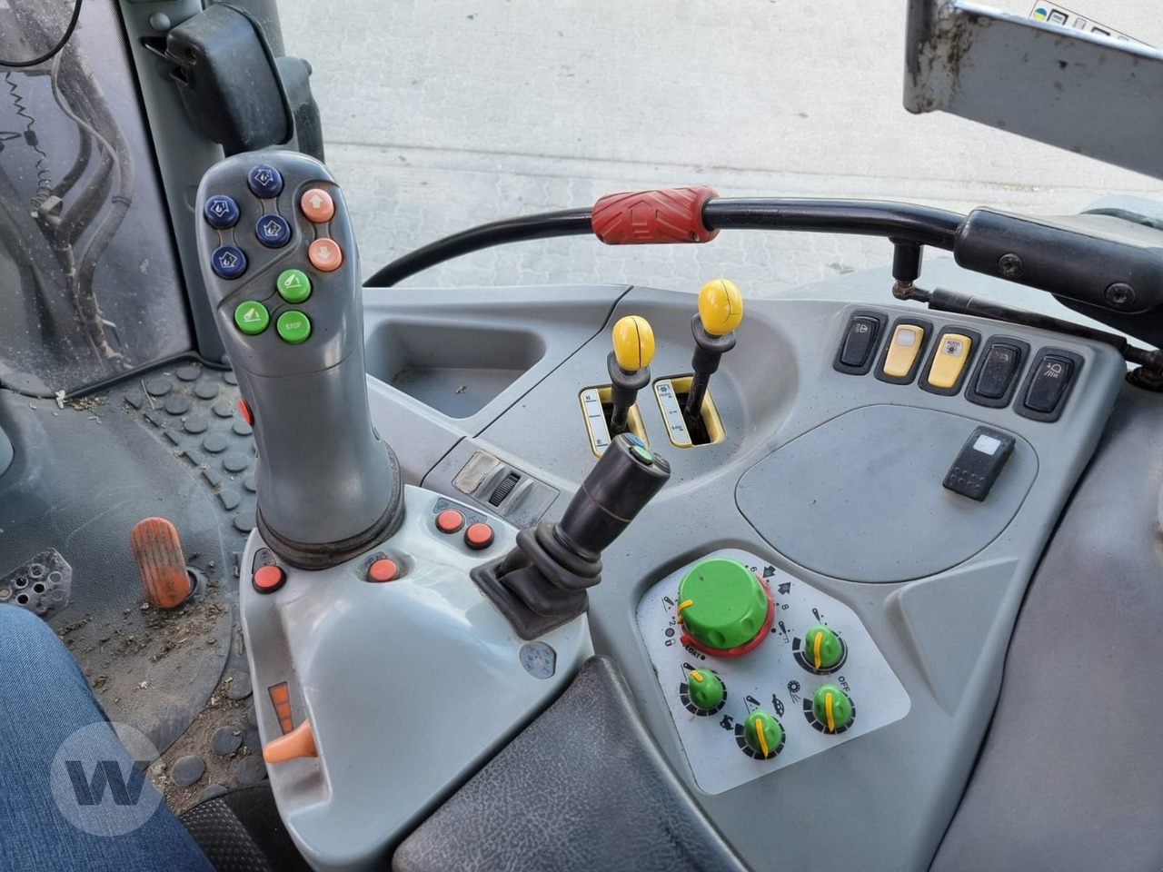 Deutz Agrotron TTV 620 - Traktori: kuva Deutz Agrotron TTV 620 - Traktori Deutz Agrotron TTV 620 - Traktori: kuva Deutz Agrotron TTV 620 - Traktori