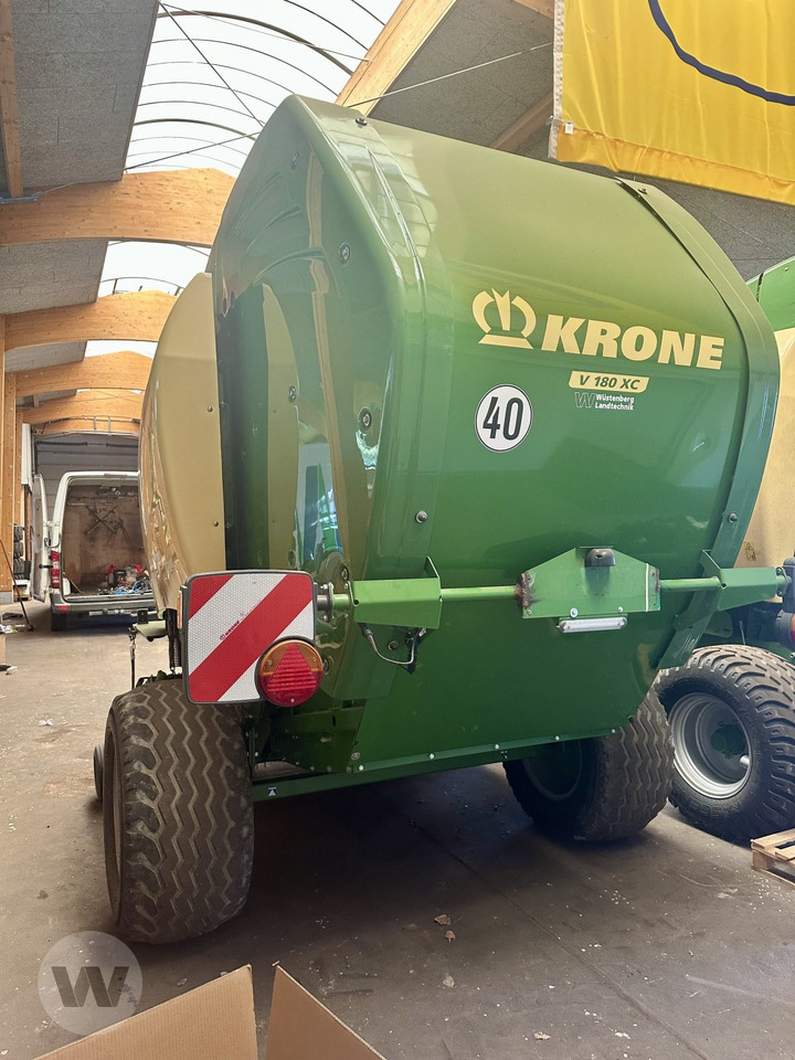 Krone Comprima V 180 XC - Pyöröpaalain: kuva Krone Comprima V 180 XC - Pyöröpaalain Krone Comprima V 180 XC - Pyöröpaalain: kuva Krone Comprima V 180 XC - Pyöröpaalain