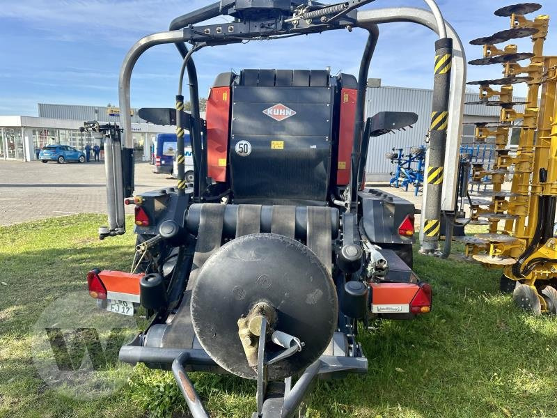 Kuhn VBP 2160 - Pyöröpaalain: kuva Kuhn VBP 2160 - Pyöröpaalain Kuhn VBP 2160 - Pyöröpaalain: kuva Kuhn VBP 2160 - Pyöröpaalain
