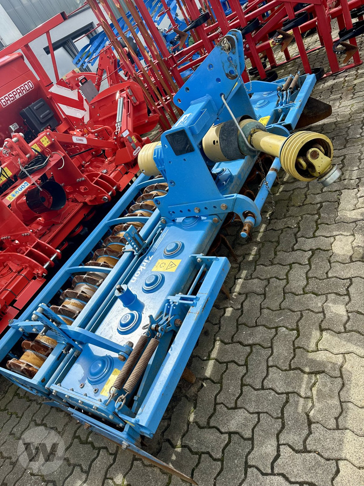 Lemken Zirkon 10/300 - Vaakatasojyrsin: kuva Lemken Zirkon 10/300 - Vaakatasojyrsin Lemken Zirkon 10/300 - Vaakatasojyrsin: kuva Lemken Zirkon 10/300 - Vaakatasojyrsin