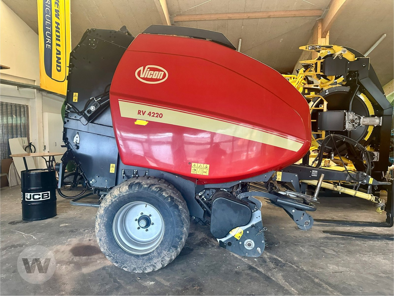 Vicon RV 4220 - Pyöröpaalain: kuva Vicon RV 4220 - Pyöröpaalain Vicon RV 4220 - Pyöröpaalain: kuva Vicon RV 4220 - Pyöröpaalain