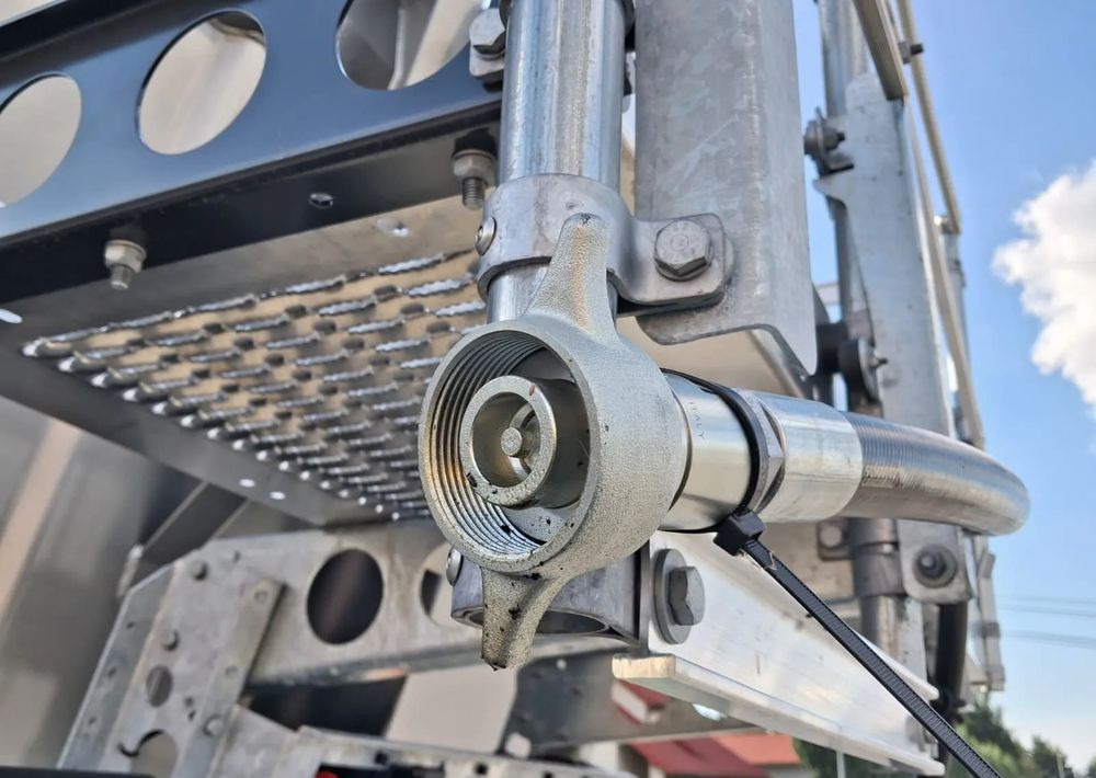 Schmitz Cargobull Wywrotka stalowa 25m3, Klapa zewnętrzna - Kippiauto puoliperävaunu: kuva Schmitz Cargobull Wywrotka stalowa 25m3, Klapa zewnętrzna - Kippiauto puoliperävaunu Schmitz Cargobull Wywrotka stalowa 25m3, Klapa zewnętrzna - Kippiauto puoliperävaunu: kuva Schmitz Cargobull Wywrotka stalowa 25m3, Klapa zewnętrzna - Kippiauto puoliperävaunu