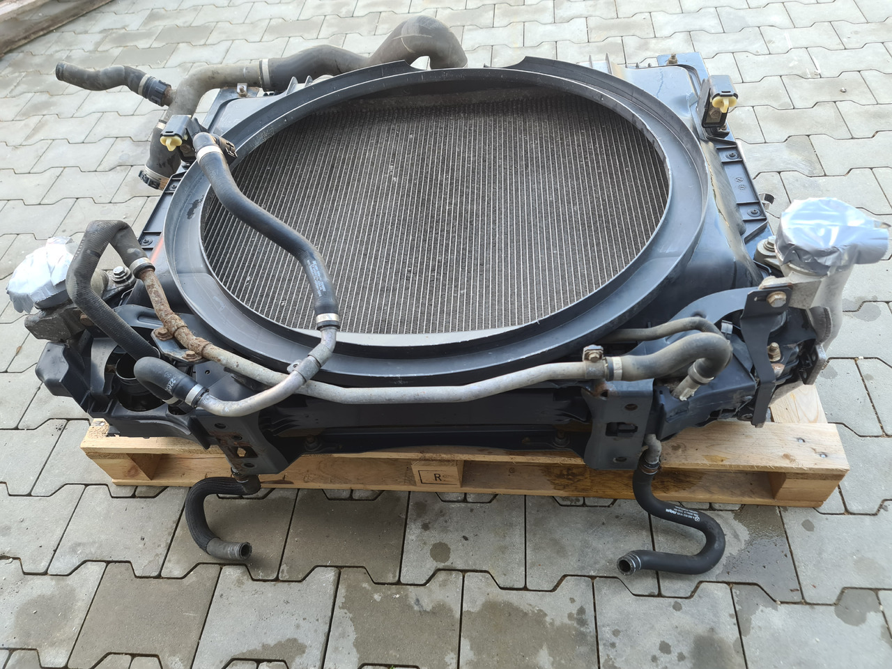 MERCEDES ATEGO ANTOS / EURO 6 / COOLER SET / INTERCOOLER / WATER COOLER / WORLDWIDE DELIVERY - Jäähdytin: kuva MERCEDES ATEGO ANTOS / EURO 6 / COOLER SET / INTERCOOLER / WATER COOLER / WORLDWIDE DELIVERY - Jäähdytin MERCEDES ATEGO ANTOS / EURO 6 / COOLER SET / INTERCOOLER / WATER COOLER / WORLDWIDE DELIVERY - Jäähdytin: kuva MERCEDES ATEGO ANTOS / EURO 6 / COOLER SET / INTERCOOLER / WATER COOLER / WORLDWIDE DELIVERY - Jäähdytin