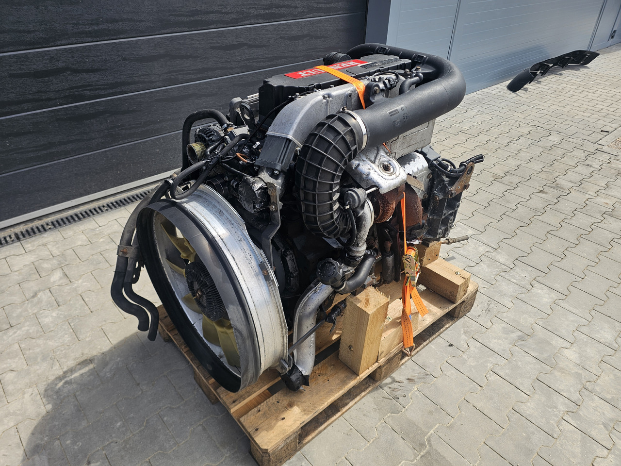 RENAULT ENGINE DXI5 / 140KW 190KM / EURO4 EURO5 / COMPLETE ENGINE / WORLDLINE DELIVERY - Moottori: kuva RENAULT ENGINE DXI5 / 140KW 190KM / EURO4 EURO5 / COMPLETE ENGINE / WORLDLINE DELIVERY - Moottori RENAULT ENGINE DXI5 / 140KW 190KM / EURO4 EURO5 / COMPLETE ENGINE / WORLDLINE DELIVERY - Moottori: kuva RENAULT ENGINE DXI5 / 140KW 190KM / EURO4 EURO5 / COMPLETE ENGINE / WORLDLINE DELIVERY - Moottori