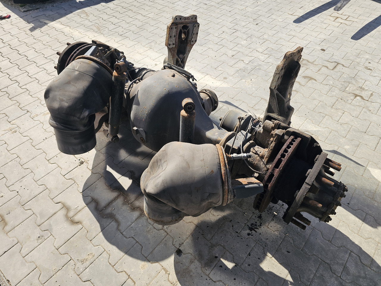 RENAULT P13170 MS17X / RSS1344C / RATIO: 2.64 / 20837741 20836794 - Taka-akseli: kuva RENAULT P13170 MS17X / RSS1344C / RATIO: 2.64 / 20837741 20836794 - Taka-akseli RENAULT P13170 MS17X / RSS1344C / RATIO: 2.64 / 20837741 20836794 - Taka-akseli: kuva RENAULT P13170 MS17X / RSS1344C / RATIO: 2.64 / 20837741 20836794 - Taka-akseli