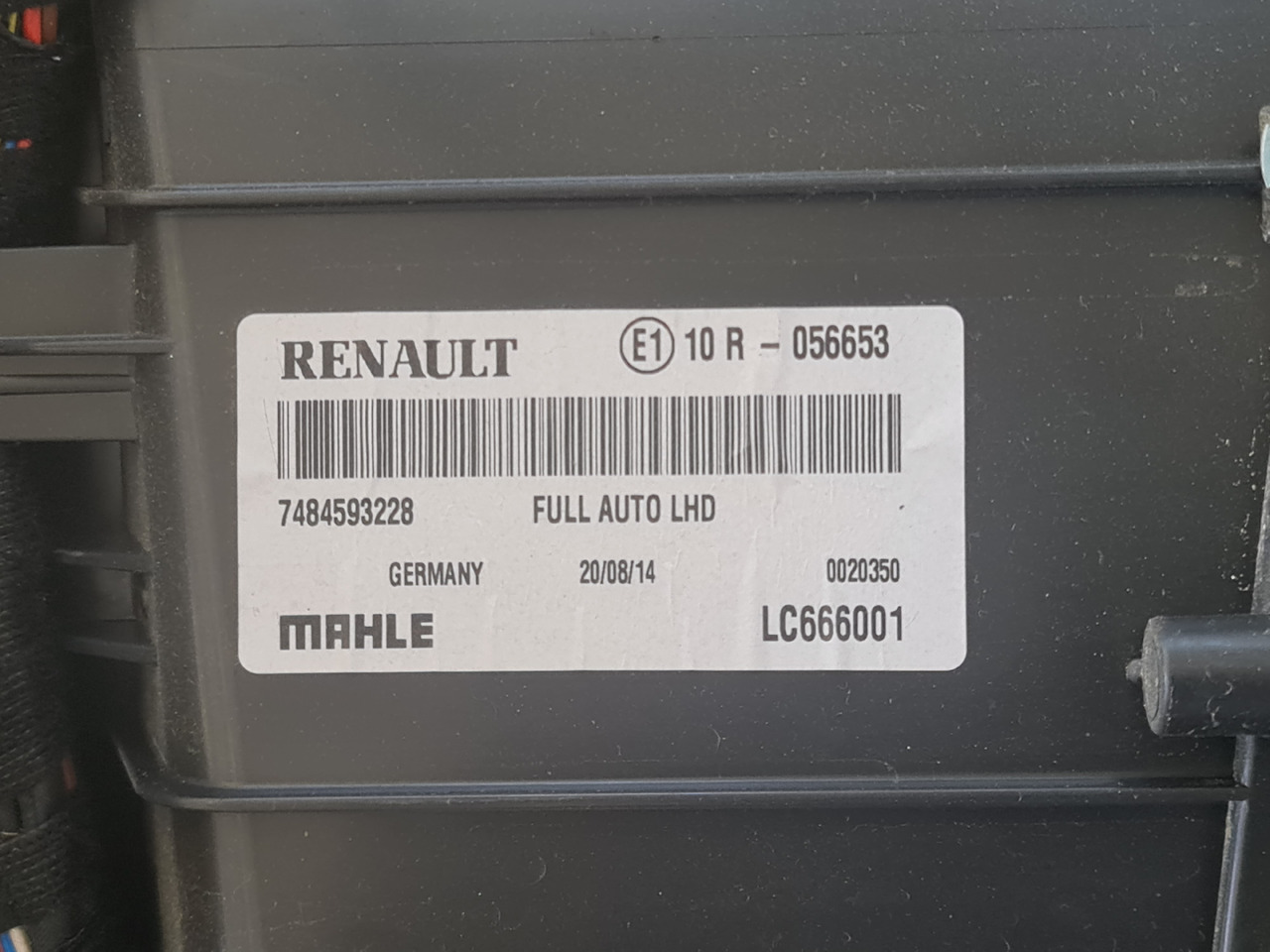 Lämmitys/ Tuuletus RENAULT RANGE T / COMPLETE CABINE HEATER / 7484593228: kuva Lämmitys/ Tuuletus RENAULT RANGE T / COMPLETE CABINE HEATER / 7484593228