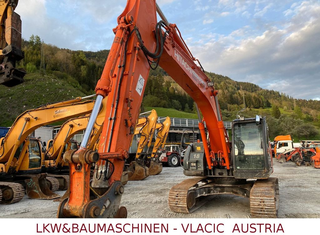 Hitachi ZX 225 USLC-3 - Telakaivukone: kuva Hitachi ZX 225 USLC-3 - Telakaivukone Hitachi ZX 225 USLC-3 - Telakaivukone: kuva Hitachi ZX 225 USLC-3 - Telakaivukone