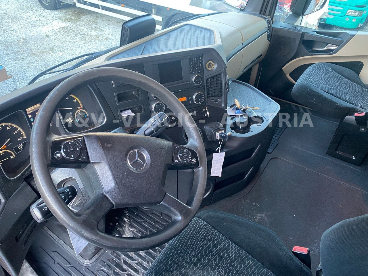 Mercedes-Benz 2542 - Konttialus/ Vaihtokuormatilat kuorma-auto: kuva  Mercedes-Benz 2542 - Konttialus/ Vaihtokuormatilat kuorma-auto Mercedes-Benz 2542 - Konttialus/ Vaihtokuormatilat kuorma-auto: kuva  Mercedes-Benz 2542 - Konttialus/ Vaihtokuormatilat kuorma-auto