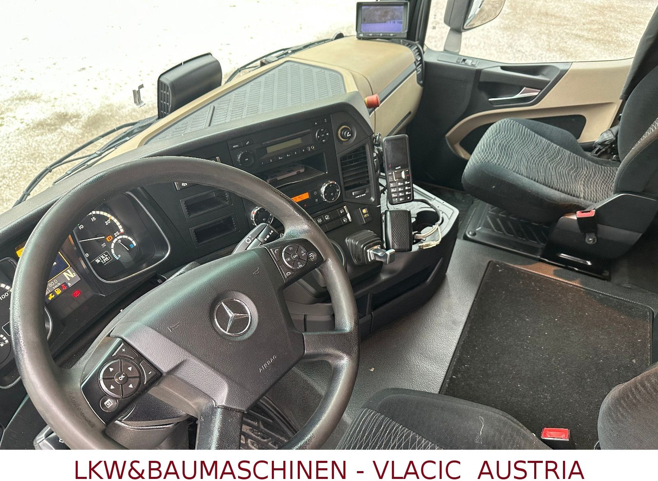 Mercedes-Benz Actros 1840 ADR - Vetopöytäauto: kuva Mercedes-Benz Actros 1840 ADR - Vetopöytäauto Mercedes-Benz Actros 1840 ADR - Vetopöytäauto: kuva Mercedes-Benz Actros 1840 ADR - Vetopöytäauto