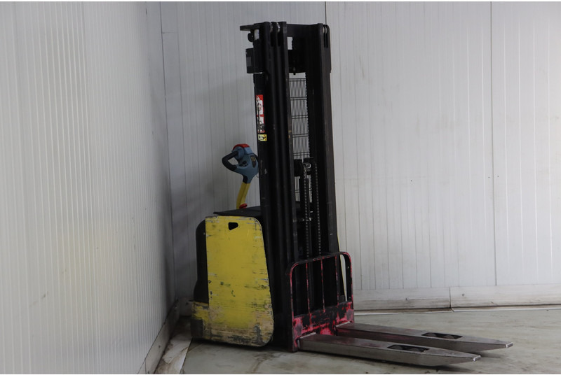 Hyster S1.4-46 - Pinoamistrukki: kuva Hyster S1.4-46 - Pinoamistrukki Hyster S1.4-46 - Pinoamistrukki: kuva Hyster S1.4-46 - Pinoamistrukki