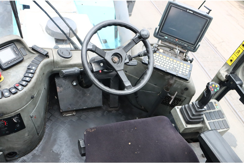 KONECRANES 6/7ECB100DS - Konttien käsittelylaitteet: kuva KONECRANES 6/7ECB100DS - Konttien käsittelylaitteet KONECRANES 6/7ECB100DS - Konttien käsittelylaitteet: kuva KONECRANES 6/7ECB100DS - Konttien käsittelylaitteet