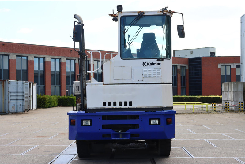 Kalmar TRX182A - Terminaalitraktori: kuva Kalmar TRX182A - Terminaalitraktori Kalmar TRX182A - Terminaalitraktori: kuva Kalmar TRX182A - Terminaalitraktori