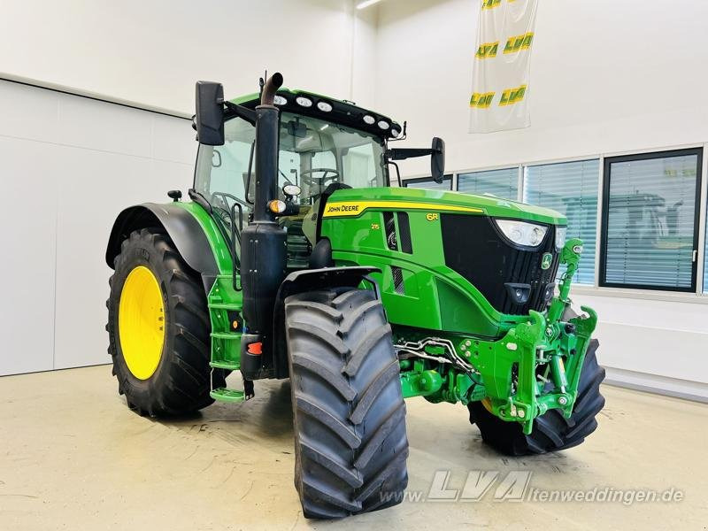 John Deere 6R 215 - Traktori: kuva John Deere 6R 215 - Traktori John Deere 6R 215 - Traktori: kuva John Deere 6R 215 - Traktori