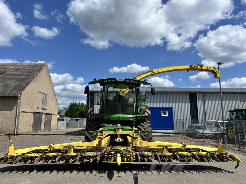 John Deere 9700i - Itsekulkeva silppuri: kuva John Deere 9700i - Itsekulkeva silppuri John Deere 9700i - Itsekulkeva silppuri: kuva John Deere 9700i - Itsekulkeva silppuri