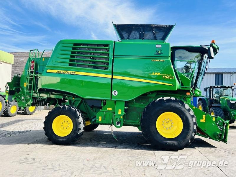 John Deere T560 Hillmaster - Leikkuupuimuri: kuva John Deere T560 Hillmaster - Leikkuupuimuri John Deere T560 Hillmaster - Leikkuupuimuri: kuva John Deere T560 Hillmaster - Leikkuupuimuri