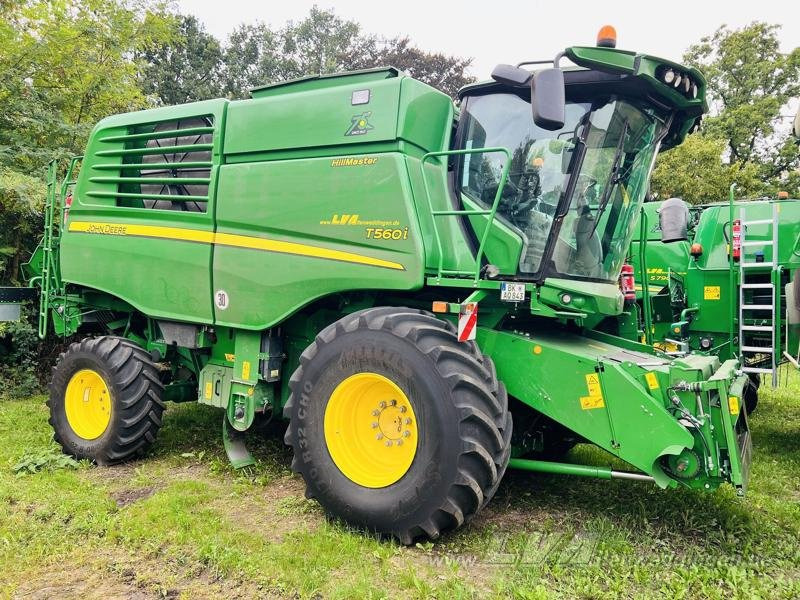John Deere T560 Hillmaster - Leikkuupuimuri: kuva John Deere T560 Hillmaster - Leikkuupuimuri John Deere T560 Hillmaster - Leikkuupuimuri: kuva John Deere T560 Hillmaster - Leikkuupuimuri