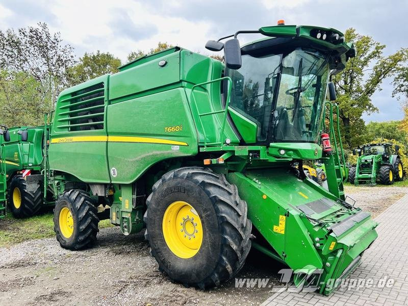 John Deere T660 - Leikkuupuimuri: kuva John Deere T660 - Leikkuupuimuri John Deere T660 - Leikkuupuimuri: kuva John Deere T660 - Leikkuupuimuri