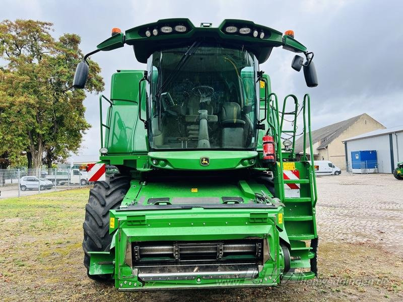 John Deere T660 - Leikkuupuimuri: kuva John Deere T660 - Leikkuupuimuri John Deere T660 - Leikkuupuimuri: kuva John Deere T660 - Leikkuupuimuri