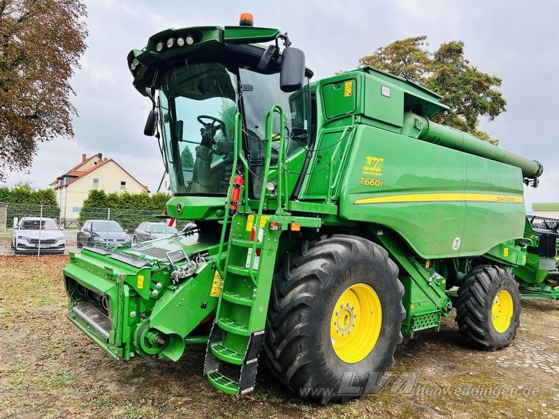 John Deere T660 - Leikkuupuimuri: kuva John Deere T660 - Leikkuupuimuri John Deere T660 - Leikkuupuimuri: kuva John Deere T660 - Leikkuupuimuri