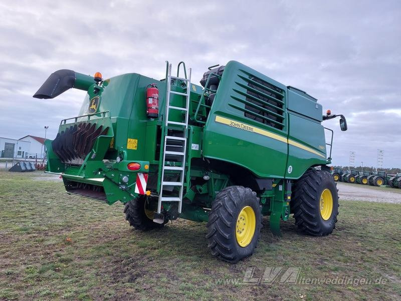 John Deere T660i - Leikkuupuimuri: kuva John Deere T660i - Leikkuupuimuri John Deere T660i - Leikkuupuimuri: kuva John Deere T660i - Leikkuupuimuri
