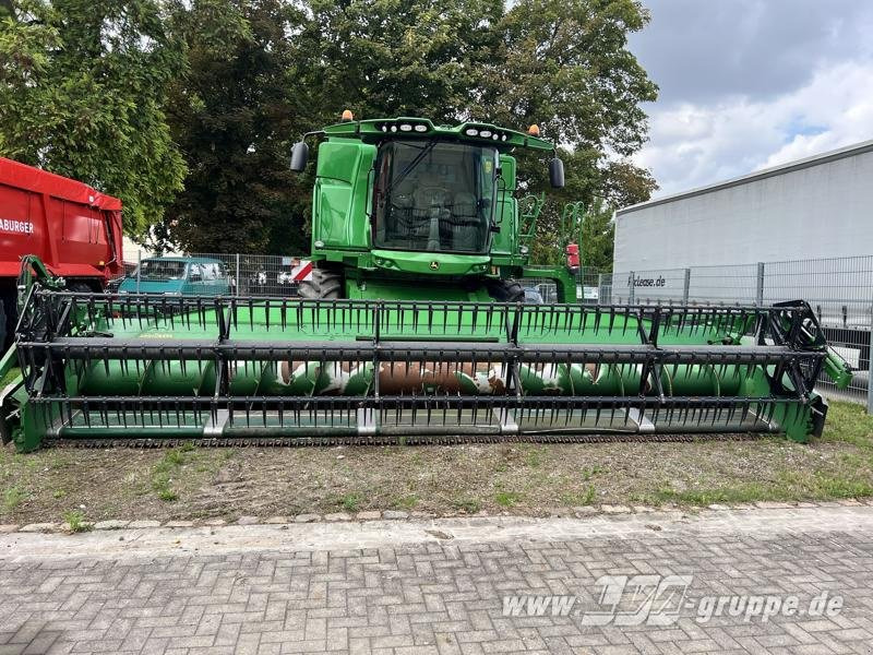 John Deere T670 i - Leikkuupuimuri: kuva John Deere T670 i - Leikkuupuimuri John Deere T670 i - Leikkuupuimuri: kuva John Deere T670 i - Leikkuupuimuri