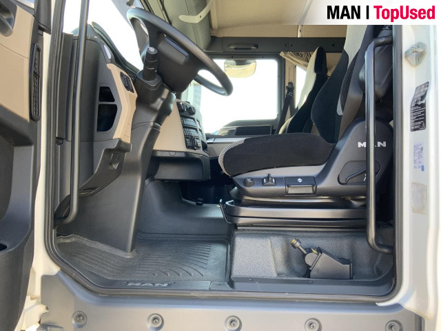 MAN TGX 26.510 6X4 BLS - Vetopöytäauto: kuva MAN TGX 26.510 6X4 BLS - Vetopöytäauto MAN TGX 26.510 6X4 BLS - Vetopöytäauto: kuva MAN TGX 26.510 6X4 BLS - Vetopöytäauto