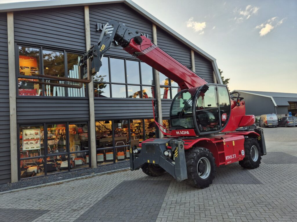 MAGNI RTH 5.23 Smart D/C - Kurottaja: kuva MAGNI RTH 5.23 Smart D/C - Kurottaja MAGNI RTH 5.23 Smart D/C - Kurottaja: kuva MAGNI RTH 5.23 Smart D/C - Kurottaja