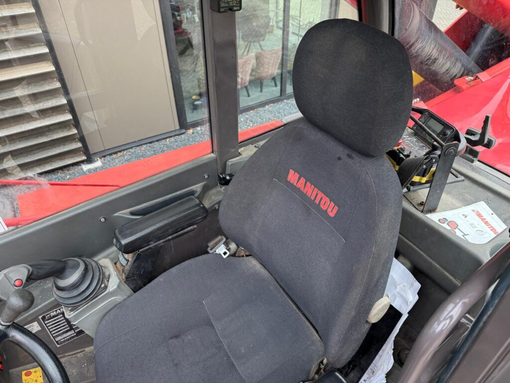 MANITOU MRT 2550+ privilege - Kurottaja: kuva MANITOU MRT 2550+ privilege - Kurottaja MANITOU MRT 2550+ privilege - Kurottaja: kuva MANITOU MRT 2550+ privilege - Kurottaja