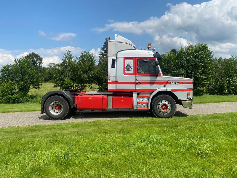 Scania T143-500 V8 | 4x2 | 4350 mm WHEELBASE | TOP CONDITION !!! - Vetopöytäauto: kuva Scania T143-500 V8 | 4x2 | 4350 mm WHEELBASE | TOP CONDITION !!! - Vetopöytäauto Scania T143-500 V8 | 4x2 | 4350 mm WHEELBASE | TOP CONDITION !!! - Vetopöytäauto: kuva Scania T143-500 V8 | 4x2 | 4350 mm WHEELBASE | TOP CONDITION !!! - Vetopöytäauto