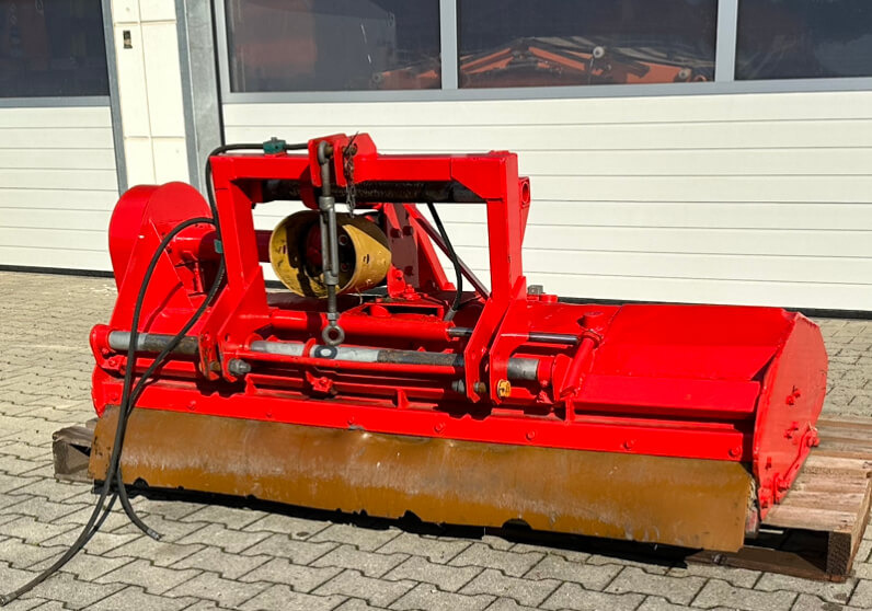 AEBI Frontanbaumulcher 3 Punkt - Kesantomurskain/ Vesakkomurskain: kuva AEBI Frontanbaumulcher 3 Punkt - Kesantomurskain/ Vesakkomurskain AEBI Frontanbaumulcher 3 Punkt - Kesantomurskain/ Vesakkomurskain: kuva AEBI Frontanbaumulcher 3 Punkt - Kesantomurskain/ Vesakkomurskain