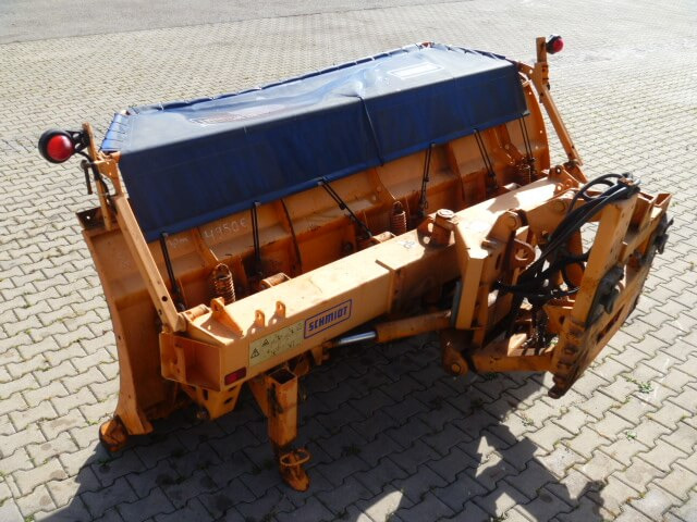 Unimog Schneepflug - Schneeschild Schmidt M30.3 - Lumiaura: kuva Unimog Schneepflug - Schneeschild Schmidt M30.3 - Lumiaura Unimog Schneepflug - Schneeschild Schmidt M30.3 - Lumiaura: kuva Unimog Schneepflug - Schneeschild Schmidt M30.3 - Lumiaura