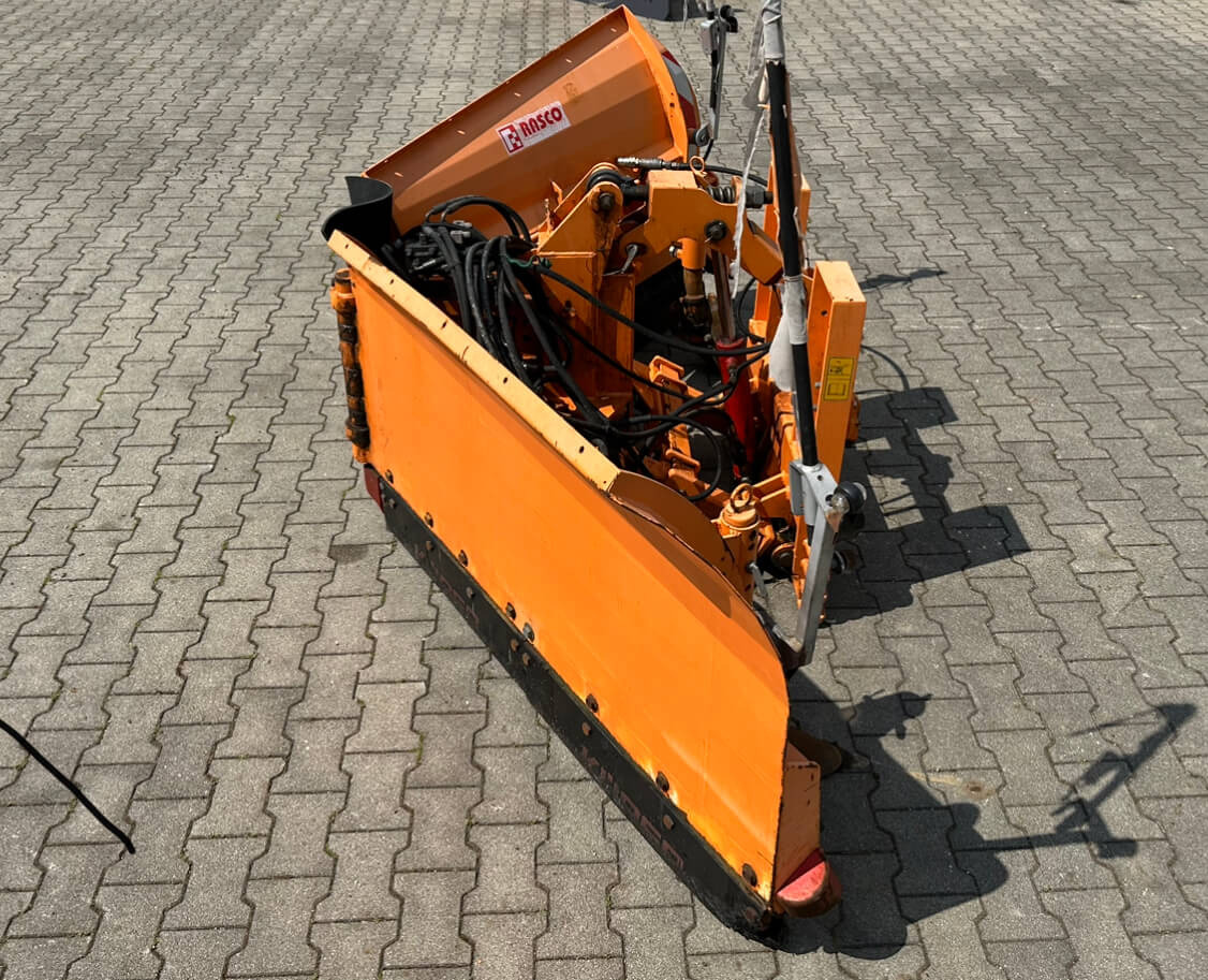 Unimog Schneepflug - Vario Rasco VERTUS 3.2 GB2X3 - Lumiaura: kuva Unimog Schneepflug - Vario Rasco VERTUS 3.2 GB2X3 - Lumiaura Unimog Schneepflug - Vario Rasco VERTUS 3.2 GB2X3 - Lumiaura: kuva Unimog Schneepflug - Vario Rasco VERTUS 3.2 GB2X3 - Lumiaura