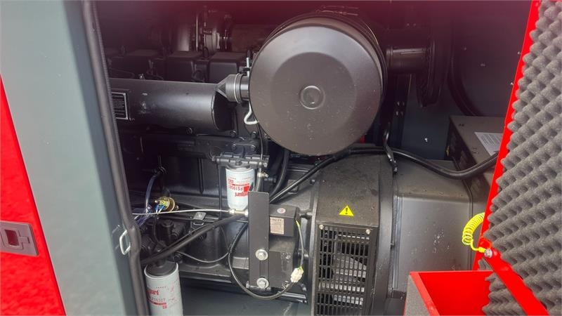 Bauer GFS-120 ATS, 120 kW/150 kVA Fabriksny generator - Sähkögeneraattori: kuva Bauer GFS-120 ATS, 120 kW/150 kVA Fabriksny generator - Sähkögeneraattori Bauer GFS-120 ATS, 120 kW/150 kVA Fabriksny generator - Sähkögeneraattori: kuva Bauer GFS-120 ATS, 120 kW/150 kVA Fabriksny generator - Sähkögeneraattori