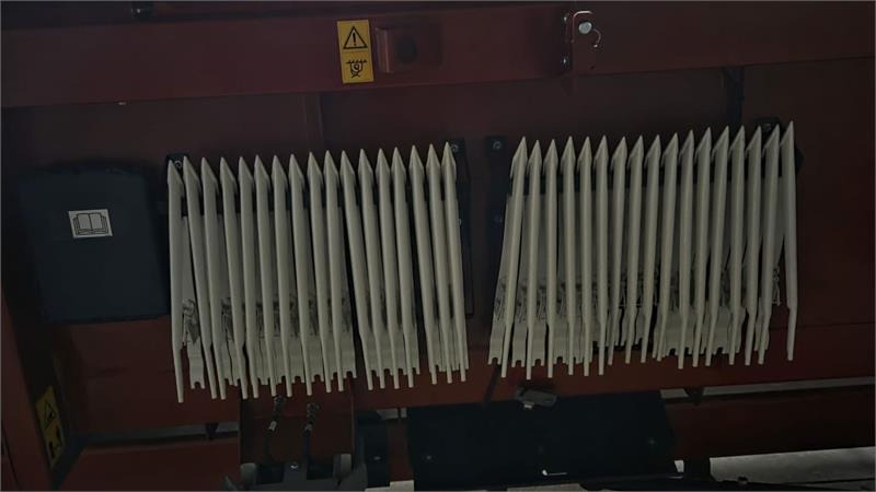 Case IH 8250 Axial-Flow med 35fod Varicut skærebord. Dansk - Leikkuupuimuri: kuva Case IH 8250 Axial-Flow med 35fod Varicut skærebord. Dansk - Leikkuupuimuri Case IH 8250 Axial-Flow med 35fod Varicut skærebord. Dansk - Leikkuupuimuri: kuva Case IH 8250 Axial-Flow med 35fod Varicut skærebord. Dansk - Leikkuupuimuri