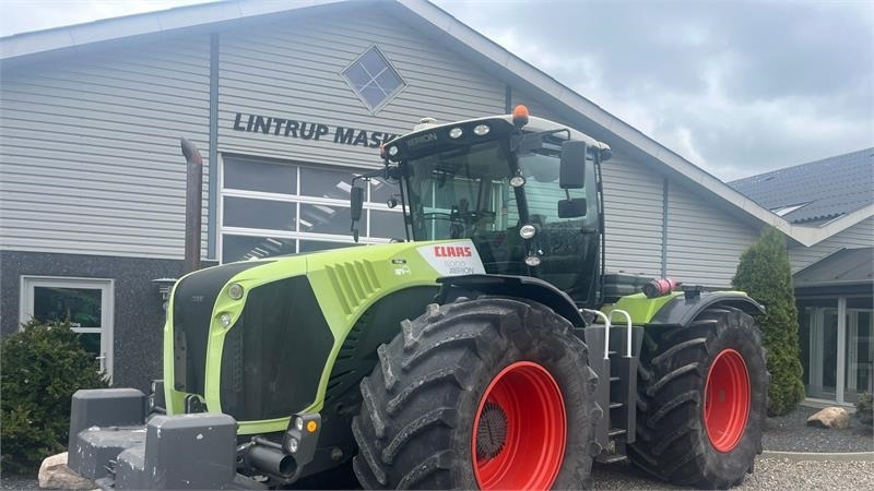 Claas XERION 5000 Trac. Med GPS anlæg. Ultimativ trækker - Traktori: kuva Claas XERION 5000 Trac. Med GPS anlæg. Ultimativ trækker - Traktori Claas XERION 5000 Trac. Med GPS anlæg. Ultimativ trækker - Traktori: kuva Claas XERION 5000 Trac. Med GPS anlæg. Ultimativ trækker - Traktori