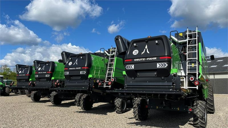 Deutz-fahr C7206 With 24feed - 7.2m header. New and unused Co - Leikkuupuimuri: kuva Deutz-fahr C7206 With 24feed - 7.2m header. New and unused Co - Leikkuupuimuri Deutz-fahr C7206 With 24feed - 7.2m header. New and unused Co - Leikkuupuimuri: kuva Deutz-fahr C7206 With 24feed - 7.2m header. New and unused Co - Leikkuupuimuri