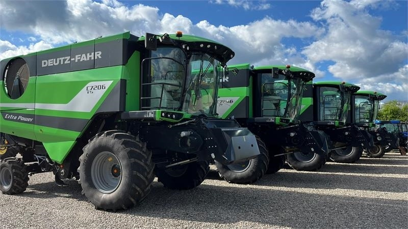 Deutz-fahr C7206 With 24feed - 7.2m header. New and unused Co - Leikkuupuimuri: kuva Deutz-fahr C7206 With 24feed - 7.2m header. New and unused Co - Leikkuupuimuri Deutz-fahr C7206 With 24feed - 7.2m header. New and unused Co - Leikkuupuimuri: kuva Deutz-fahr C7206 With 24feed - 7.2m header. New and unused Co - Leikkuupuimuri