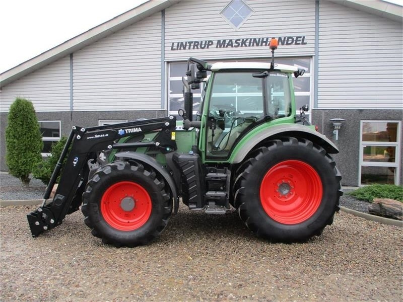 Traktori Fendt 514 Vario med frontlæsser og frontlift: kuva Traktori Fendt 514 Vario med frontlæsser og frontlift