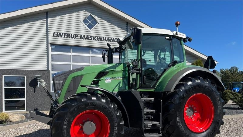 Fendt 826 Vario Pæn godt udstyret traktor. - Traktori: kuva Fendt 826 Vario Pæn godt udstyret traktor. - Traktori Fendt 826 Vario Pæn godt udstyret traktor. - Traktori: kuva Fendt 826 Vario Pæn godt udstyret traktor. - Traktori