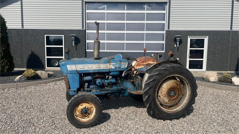 Ford 3000 - Traktori: kuva Ford 3000 - Traktori Ford 3000 - Traktori: kuva Ford 3000 - Traktori