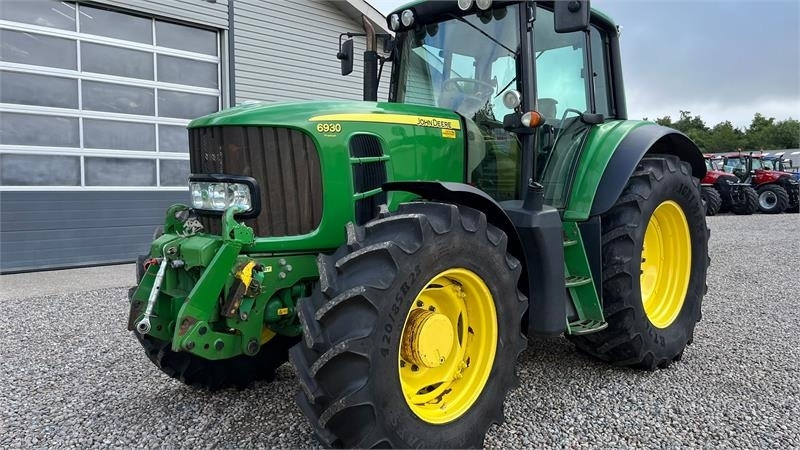 John Deere 6930 AutoPower med frontlift og front PTO - Traktori: kuva John Deere 6930 AutoPower med frontlift og front PTO - Traktori John Deere 6930 AutoPower med frontlift og front PTO - Traktori: kuva John Deere 6930 AutoPower med frontlift og front PTO - Traktori