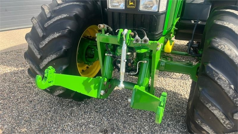 John Deere 7710 8.1L motor, store hjul og frontlift. En ejere  - Traktori: kuva John Deere 7710 8.1L motor, store hjul og frontlift. En ejere  - Traktori John Deere 7710 8.1L motor, store hjul og frontlift. En ejere  - Traktori: kuva John Deere 7710 8.1L motor, store hjul og frontlift. En ejere  - Traktori