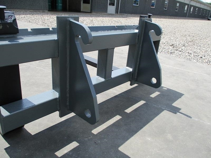 Limas Pallegfler 2500kg Med Giant beslag - Haarukka - Pienkuormaaja: kuva Limas Pallegfler 2500kg Med Giant beslag - Haarukka - Pienkuormaaja Limas Pallegfler 2500kg Med Giant beslag - Haarukka - Pienkuormaaja: kuva Limas Pallegfler 2500kg Med Giant beslag - Haarukka - Pienkuormaaja