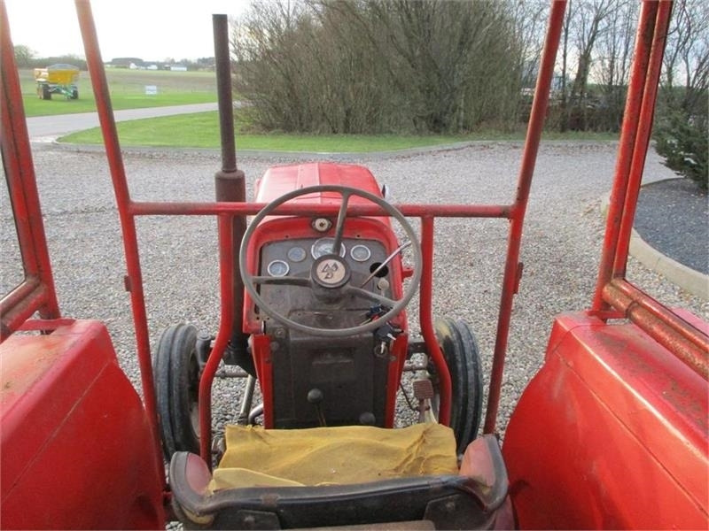 Massey Ferguson 165 - Traktori: kuva Massey Ferguson 165 - Traktori Massey Ferguson 165 - Traktori: kuva Massey Ferguson 165 - Traktori