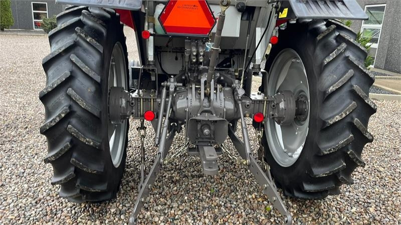 Massey Ferguson 375 DEN ER SOM NY! Hi-Line model med fyldt service  - Traktori: kuva Massey Ferguson 375 DEN ER SOM NY! Hi-Line model med fyldt service  - Traktori Massey Ferguson 375 DEN ER SOM NY! Hi-Line model med fyldt service  - Traktori: kuva Massey Ferguson 375 DEN ER SOM NY! Hi-Line model med fyldt service  - Traktori