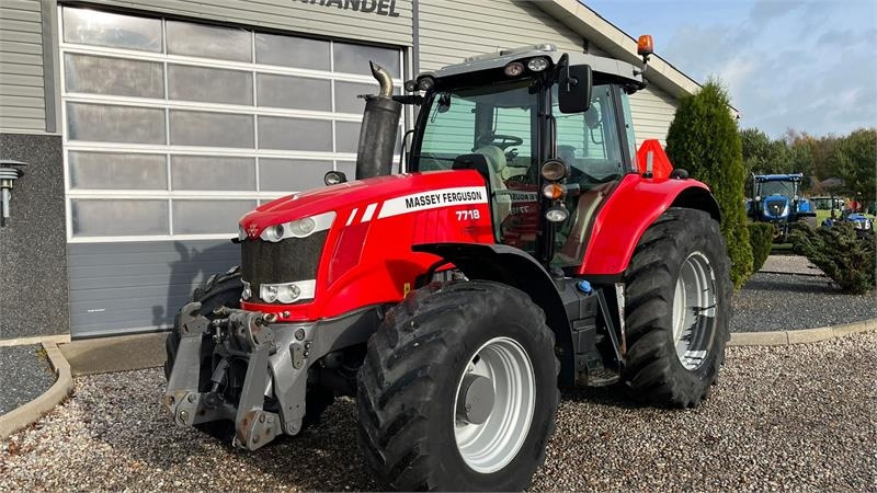 Massey Ferguson 7718 Dyna VT Med frontlift og frontPTO - Traktori: kuva Massey Ferguson 7718 Dyna VT Med frontlift og frontPTO - Traktori Massey Ferguson 7718 Dyna VT Med frontlift og frontPTO - Traktori: kuva Massey Ferguson 7718 Dyna VT Med frontlift og frontPTO - Traktori