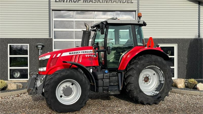 Massey Ferguson 7718 Dyna VT Med frontlift og frontPTO - Traktori: kuva Massey Ferguson 7718 Dyna VT Med frontlift og frontPTO - Traktori Massey Ferguson 7718 Dyna VT Med frontlift og frontPTO - Traktori: kuva Massey Ferguson 7718 Dyna VT Med frontlift og frontPTO - Traktori