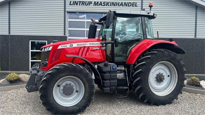 Massey Ferguson 7726 S DynaVT Med frontlift - Traktori: kuva Massey Ferguson 7726 S DynaVT Med frontlift - Traktori Massey Ferguson 7726 S DynaVT Med frontlift - Traktori: kuva Massey Ferguson 7726 S DynaVT Med frontlift - Traktori
