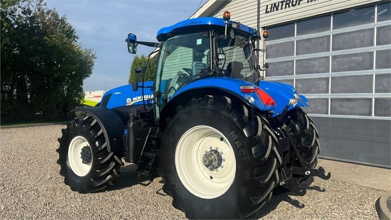 New Holland T7.270 AutoCommand med frontlift - Traktori: kuva New Holland T7.270 AutoCommand med frontlift - Traktori New Holland T7.270 AutoCommand med frontlift - Traktori: kuva New Holland T7.270 AutoCommand med frontlift - Traktori